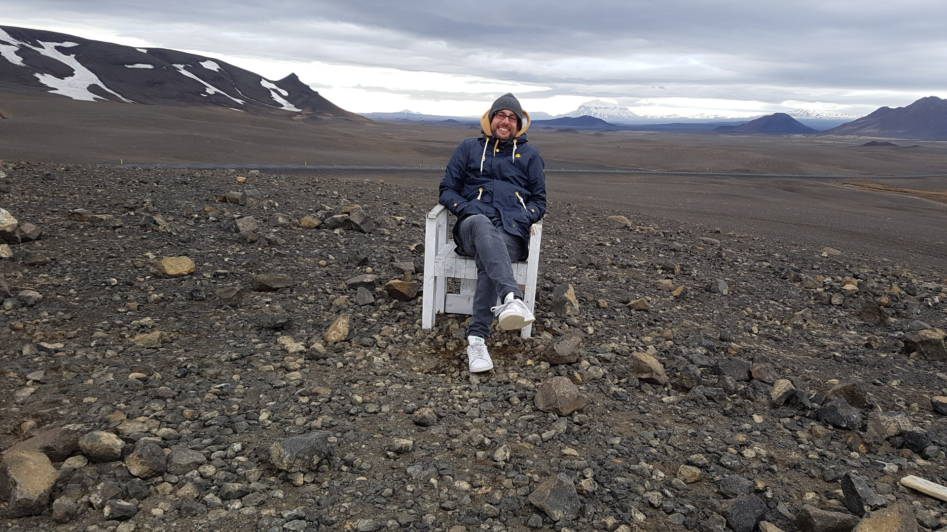Auch nix los: David Lodhi auf Island auf einem Stuhl. 