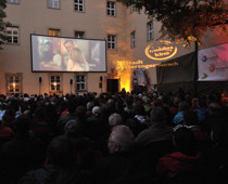 Mobiles Kino in Herzogenaurach. Foto: G. Wittmann