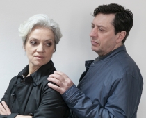 Schauspieler Michael Hochstrasser und Adeline Schebesch. Foto: Marion Bührle