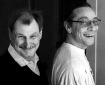 Norbert Autenrieth und Michael Lösel inszenieren eine poetisch-theatreale Lesung im KUNO. Foto: Bob Radek