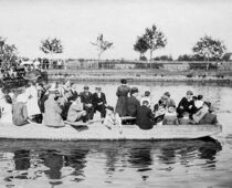 Bootspartie im Kanalhafen bei Poppenreuth (vmtl. um 1910). Quelle. NFSK