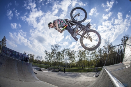 BMX-/Skatepark Bauernfeind, Fahrer: Eric Roehse, Foto: Felix Jäger