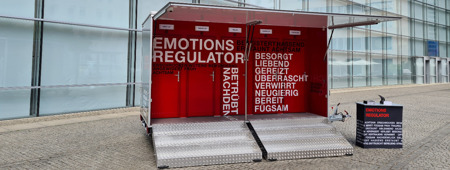 Emotionsregulator von Winfried Baumann bei der Eröffnung auf dem Klarissenplatz, Foto: designarchitektur